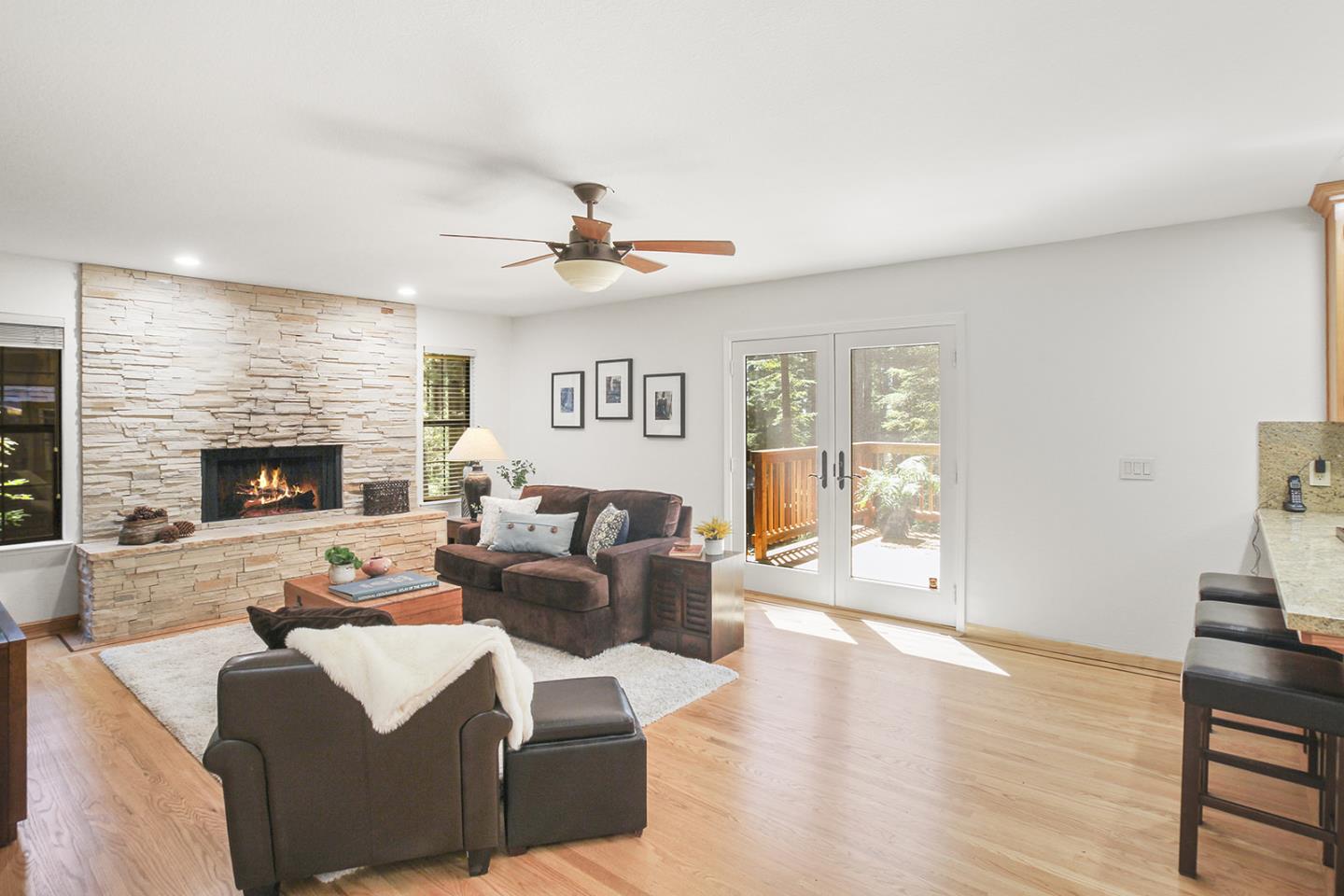 Detail Gallery Image 11 of 34 For 13630 Skyline Blvd, Woodside,  CA 94062 - 3 Beds | 2/1 Baths