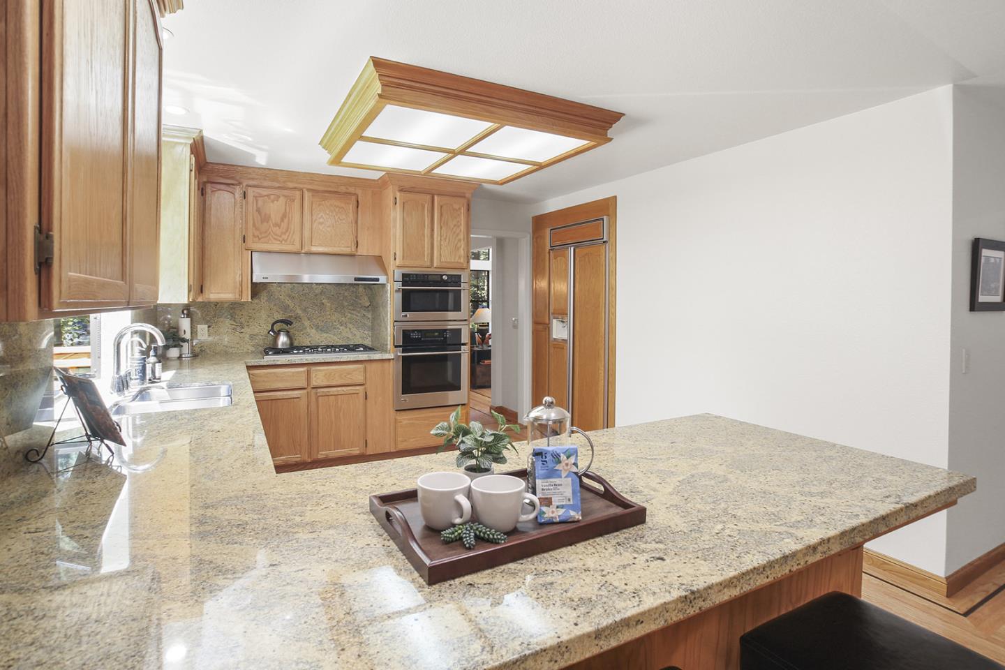 Detail Gallery Image 9 of 34 For 13630 Skyline Blvd, Woodside,  CA 94062 - 3 Beds | 2/1 Baths