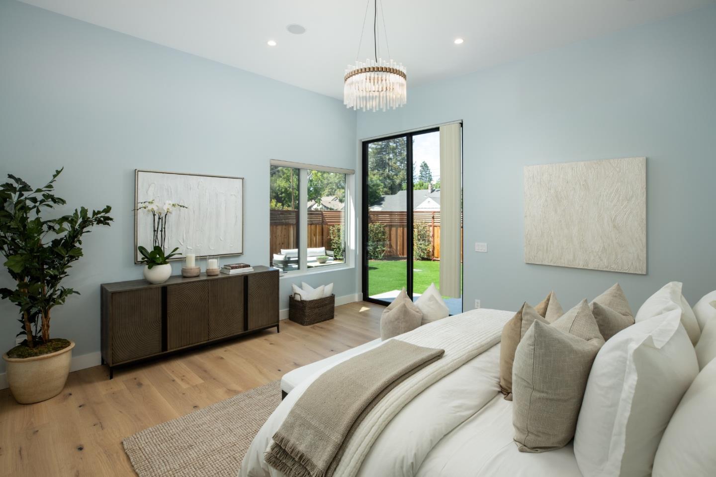 Detail Gallery Image 21 of 36 For 1686 Parkhills Ave, Los Altos,  CA 94024 - 6 Beds | 6 Baths
