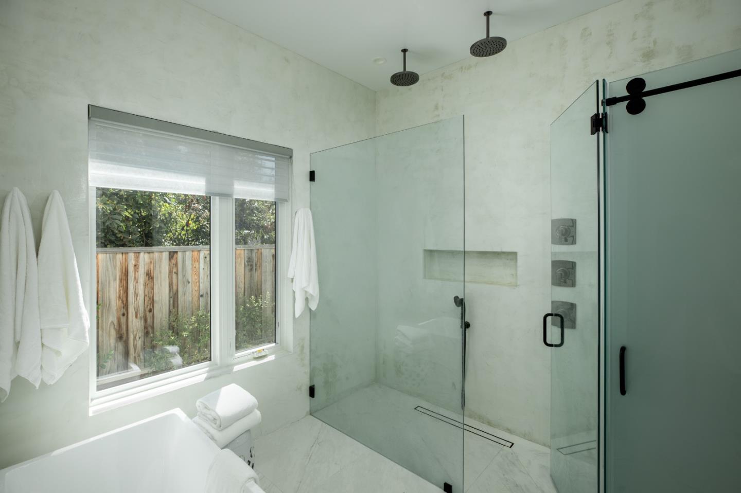 Detail Gallery Image 22 of 36 For 1686 Parkhills Ave, Los Altos,  CA 94024 - 6 Beds | 6 Baths