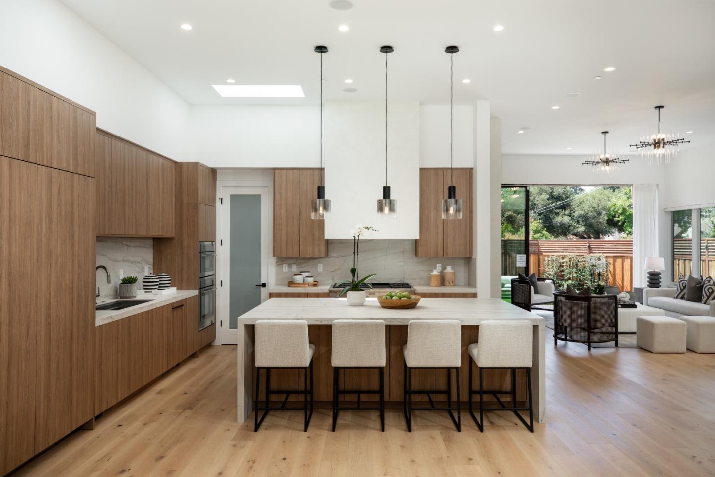 Detail Gallery Image 9 of 36 For 1686 Parkhills Ave, Los Altos,  CA 94024 - 6 Beds | 6 Baths