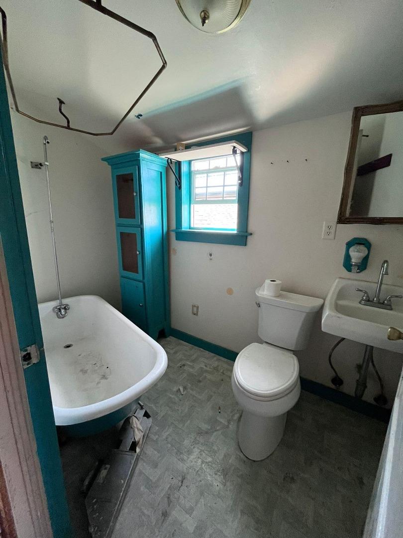 Detail Gallery Image 12 of 35 For 3124 Ingley St, Eureka,  CA 95503 - 3 Beds | 2 Baths