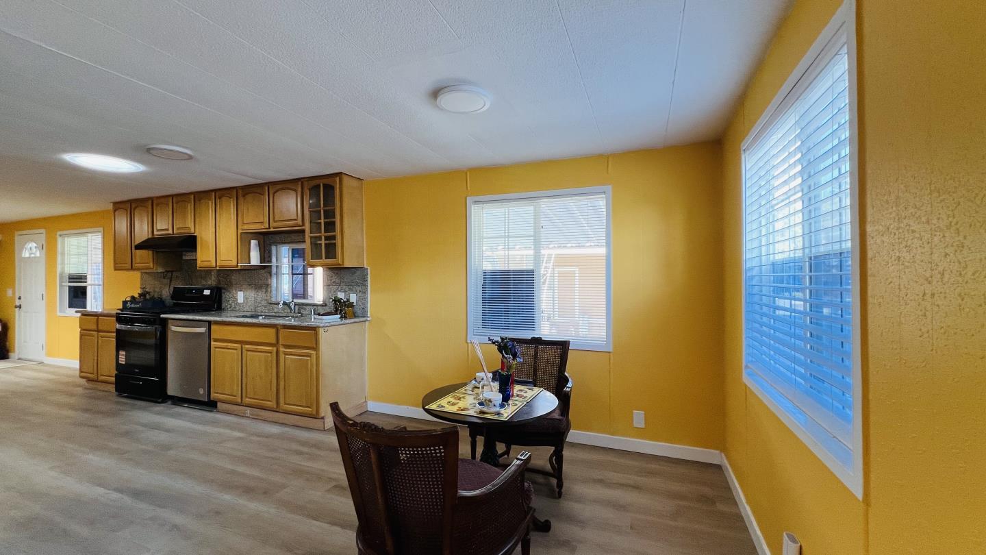 Detail Gallery Image 11 of 36 For 543 Southbay Dr #543,  San Jose,  CA 95134 - 3 Beds | 2 Baths