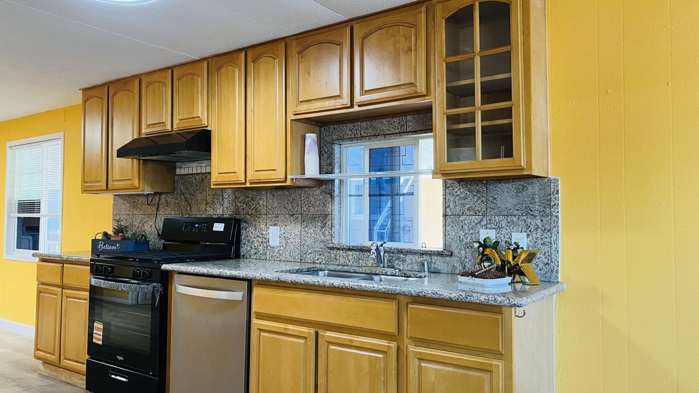 Detail Gallery Image 8 of 36 For 543 Southbay Dr #543,  San Jose,  CA 95134 - 3 Beds | 2 Baths