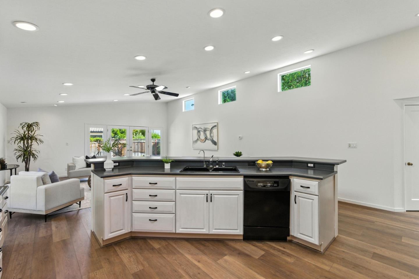 Detail Gallery Image 15 of 50 For 723 Josina Ave, Palo Alto,  CA 94306 - 3 Beds | 2 Baths