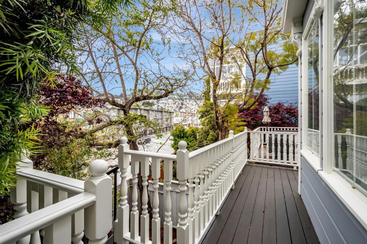Detail Gallery Image 23 of 54 For 4087 17th St, San Francisco,  CA 94114 - 2 Beds | 2 Baths