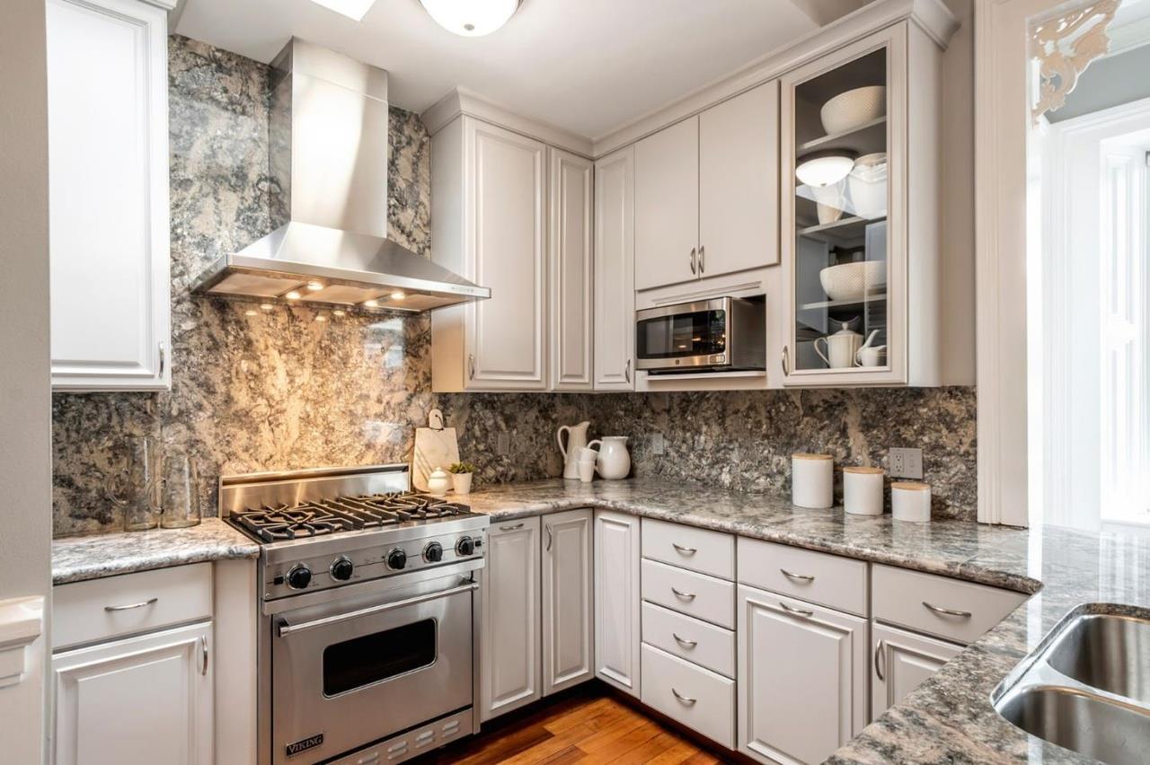 Detail Gallery Image 27 of 54 For 4087 17th St, San Francisco,  CA 94114 - 2 Beds | 2 Baths