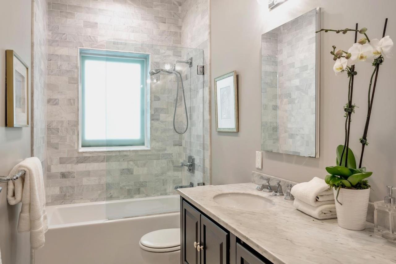 Detail Gallery Image 37 of 54 For 4087 17th St, San Francisco,  CA 94114 - 2 Beds | 2 Baths