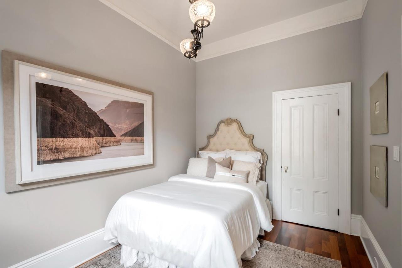 Detail Gallery Image 4 of 54 For 4087 17th St, San Francisco,  CA 94114 - 2 Beds | 2 Baths