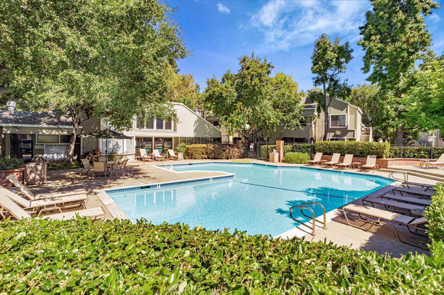 Detail Gallery Image 34 of 39 For 1721 Braddock Ct, San Jose,  CA 95125 - 2 Beds | 2 Baths
