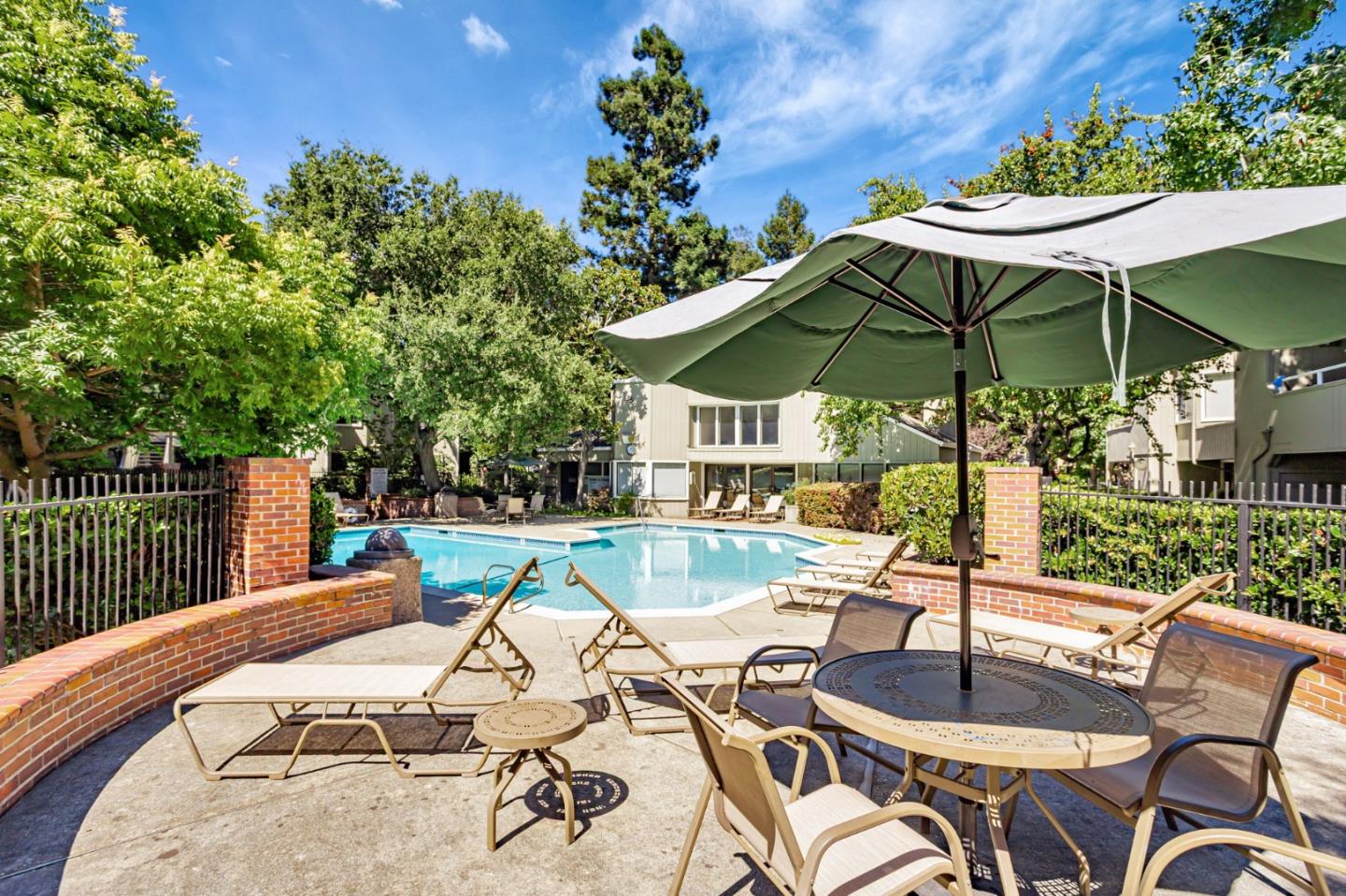 Detail Gallery Image 35 of 39 For 1721 Braddock Ct, San Jose,  CA 95125 - 2 Beds | 2 Baths