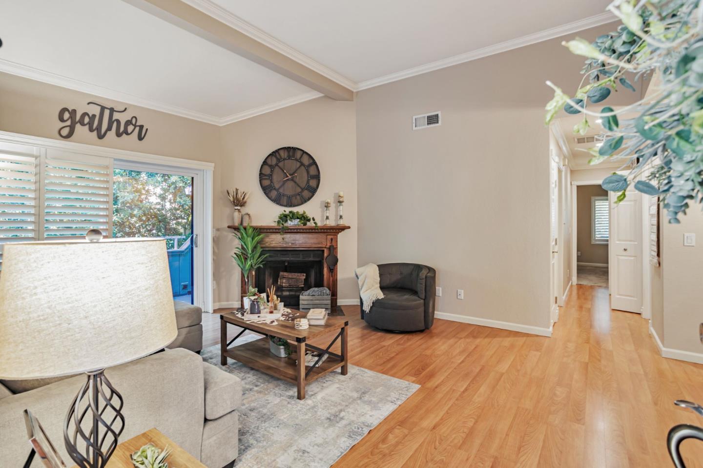 Detail Gallery Image 6 of 39 For 1721 Braddock Ct, San Jose,  CA 95125 - 2 Beds | 2 Baths