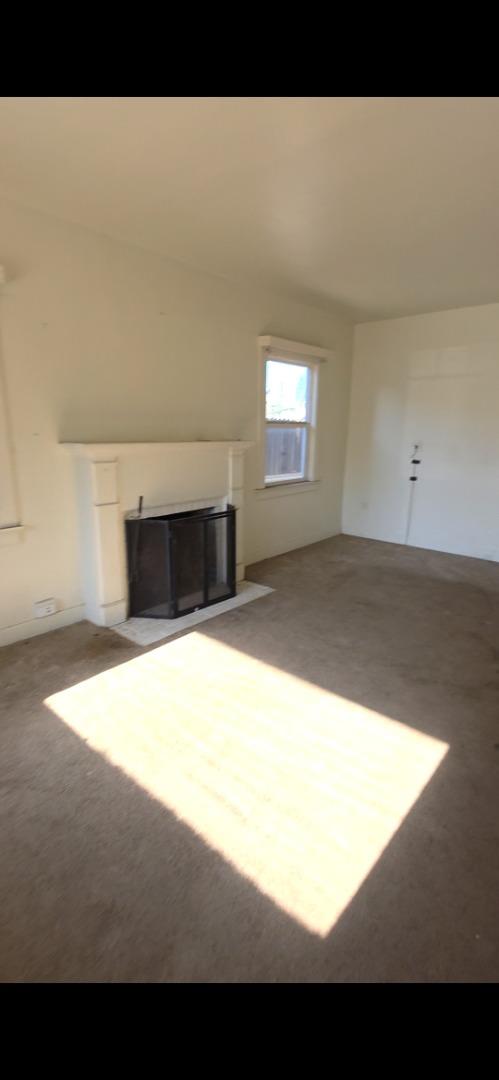 Detail Gallery Image 6 of 10 For 2375 Palo Verde Ave, East Palo Alto,  CA 94303 - 2 Beds | 1 Baths