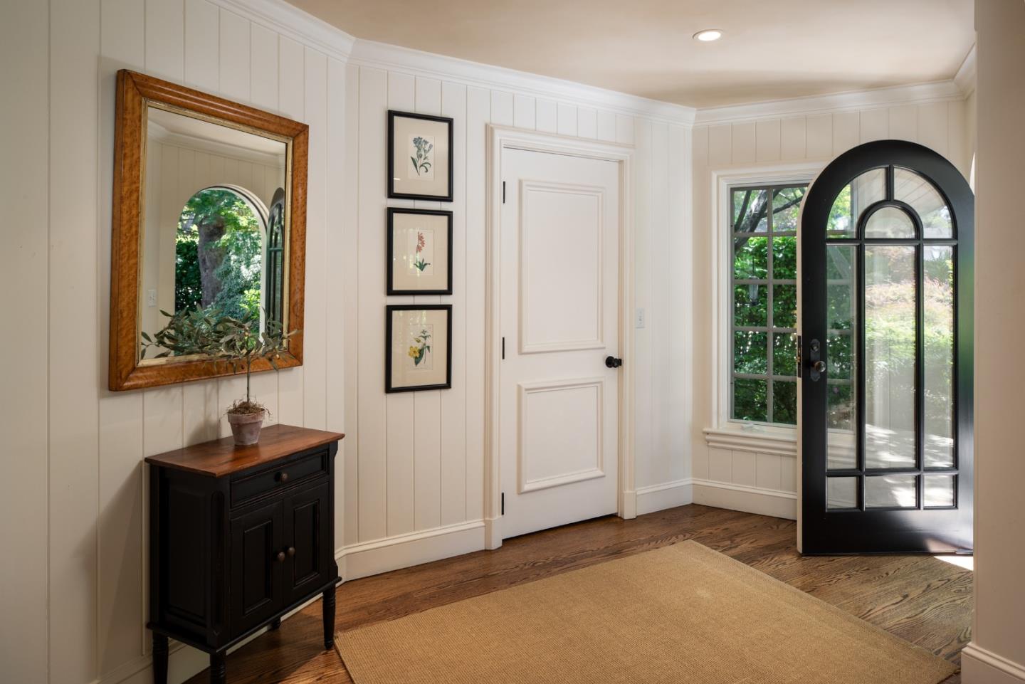 Detail Gallery Image 8 of 25 For 7 Maywood Ln, Menlo Park,  CA 94025 - 3 Beds | 2/2 Baths