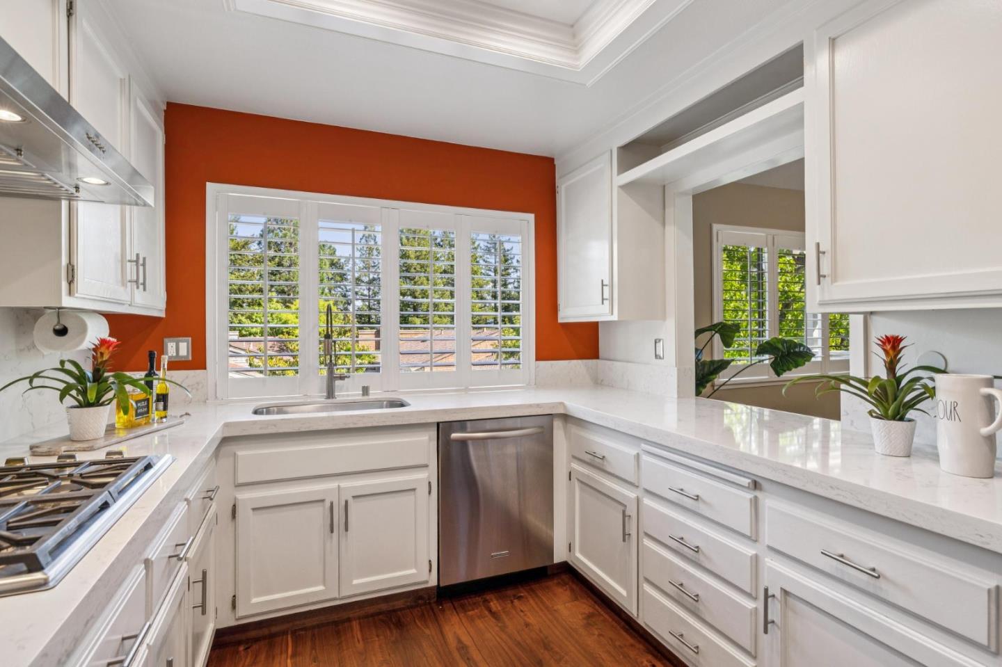 Detail Gallery Image 19 of 27 For 404 Ridge Gate Rd, Orinda,  CA 94563 - 3 Beds | 2 Baths