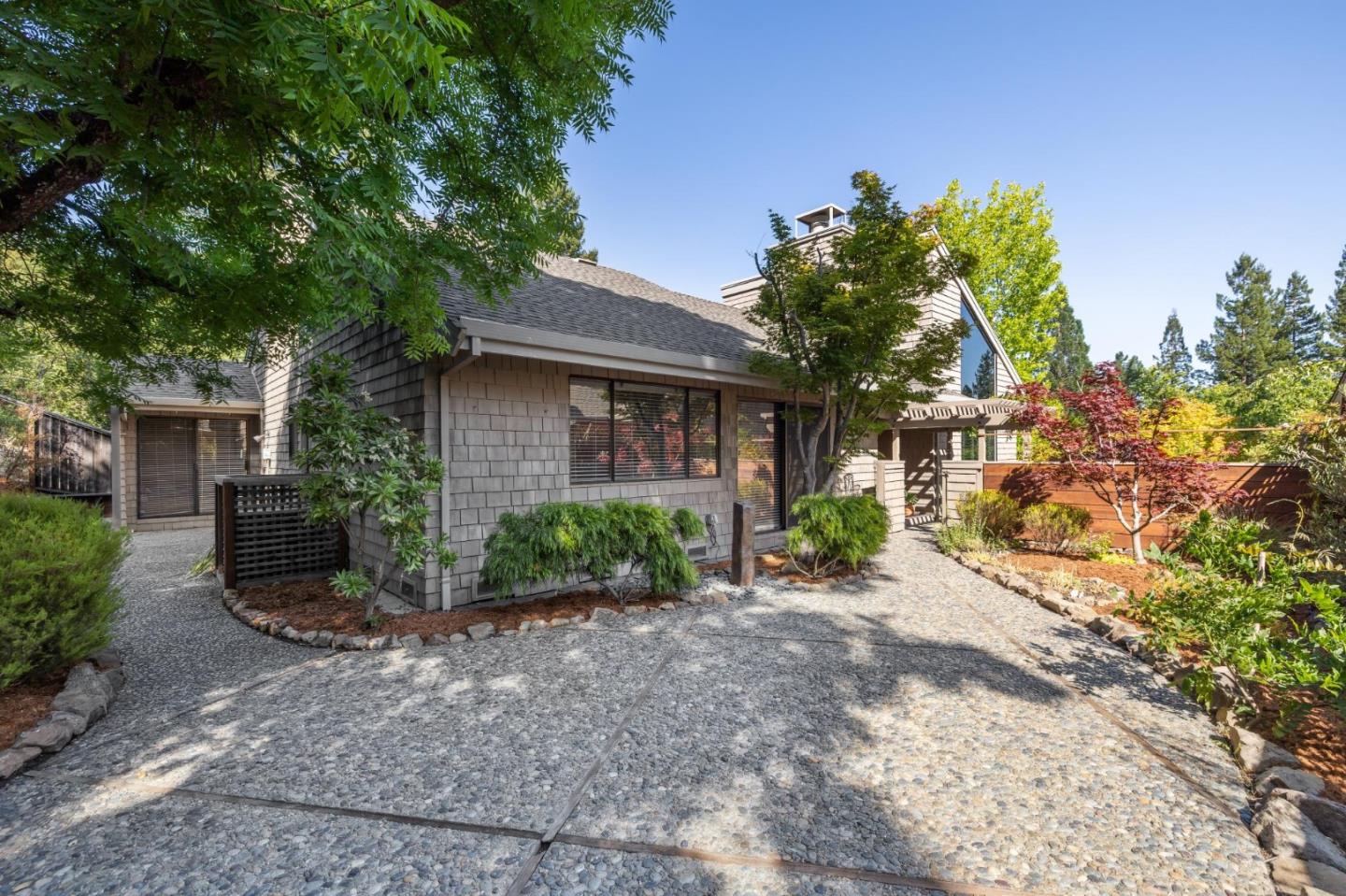 Detail Gallery Image 25 of 27 For 404 Ridge Gate Rd, Orinda,  CA 94563 - 3 Beds | 2 Baths
