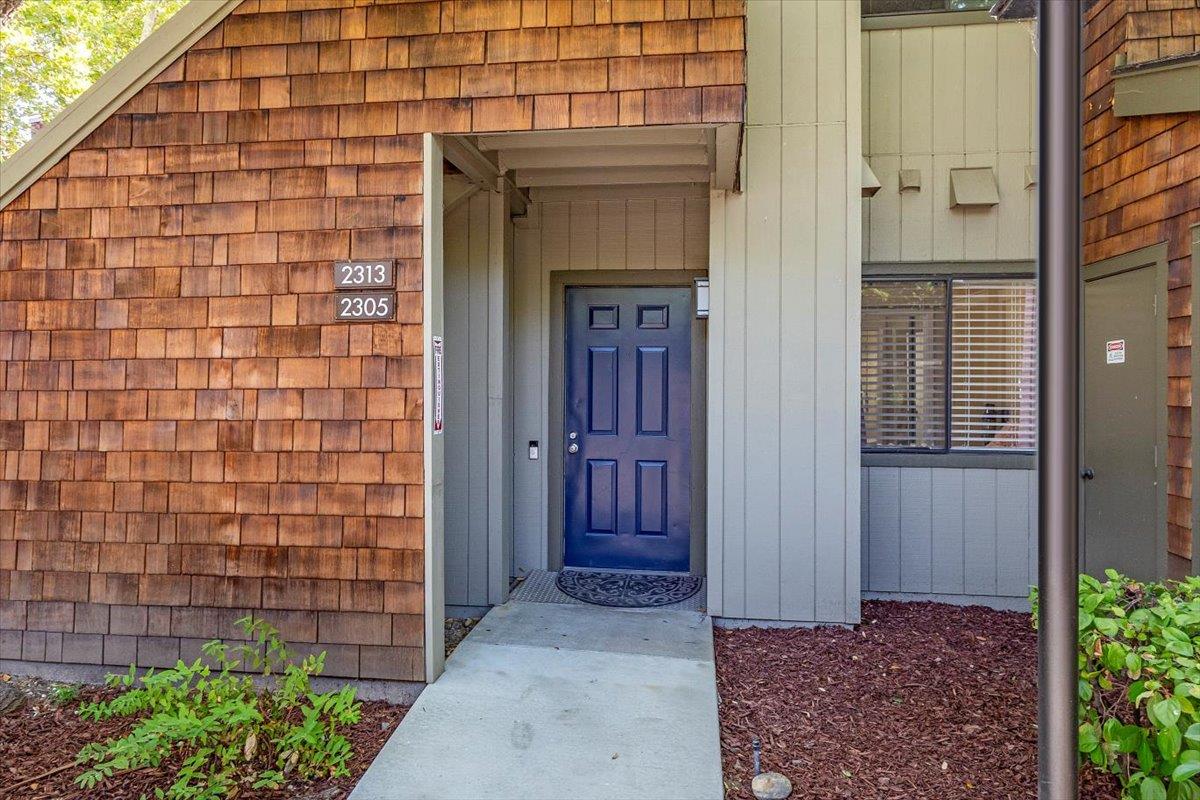 Detail Gallery Image 2 of 23 For 2305 La Terrace Cir, San Jose,  CA 95123 - 1 Beds | 1 Baths