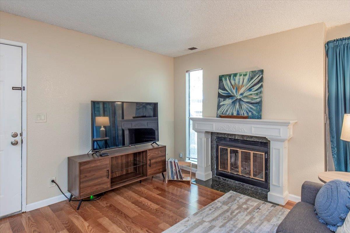 Detail Gallery Image 6 of 23 For 2305 La Terrace Cir, San Jose,  CA 95123 - 1 Beds | 1 Baths