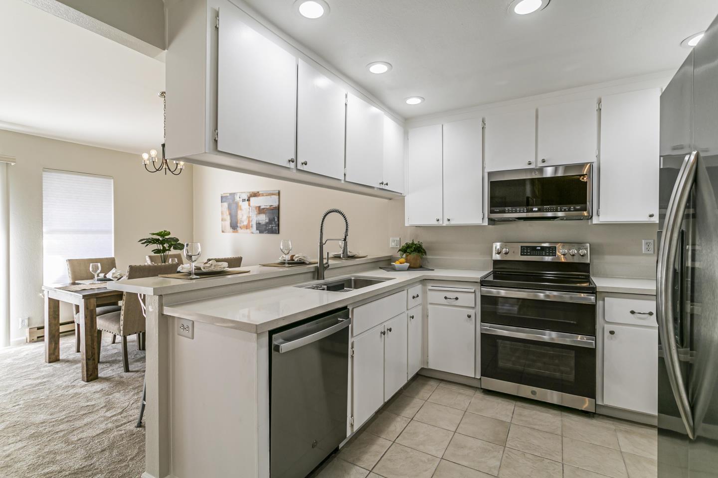 Detail Gallery Image 13 of 30 For 2206 Almaden Road Rd #B,  San Jose,  CA 95125 - 2 Beds | 2 Baths