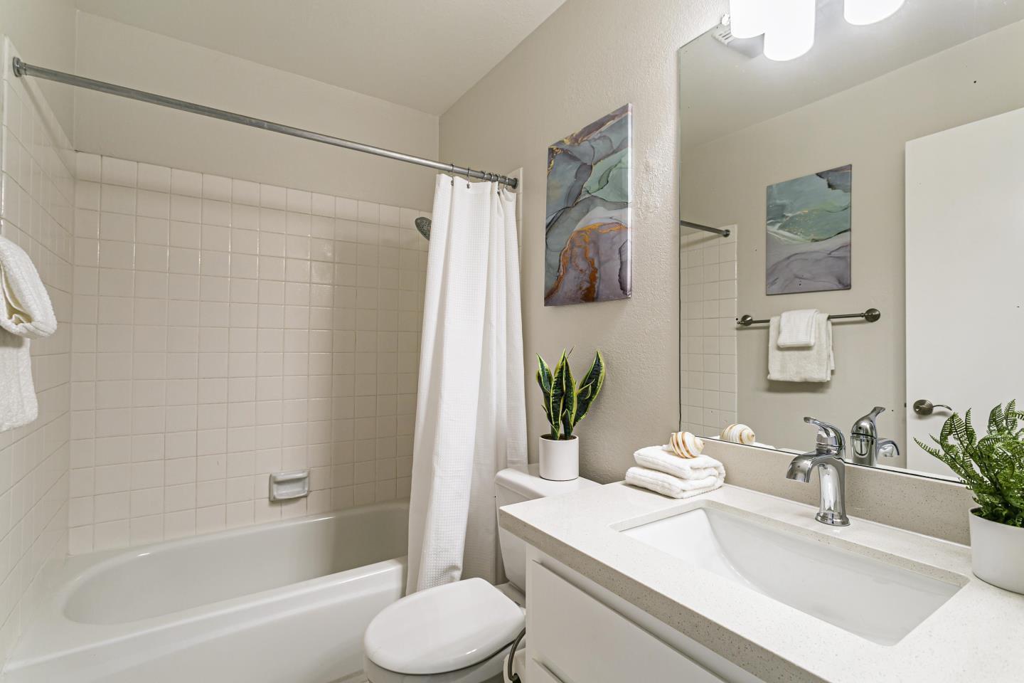 Detail Gallery Image 16 of 30 For 2206 Almaden Road Rd #B,  San Jose,  CA 95125 - 2 Beds | 2 Baths