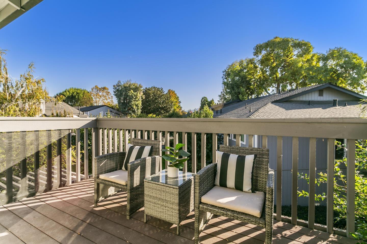 Detail Gallery Image 8 of 30 For 2206 Almaden Road Rd #B,  San Jose,  CA 95125 - 2 Beds | 2 Baths