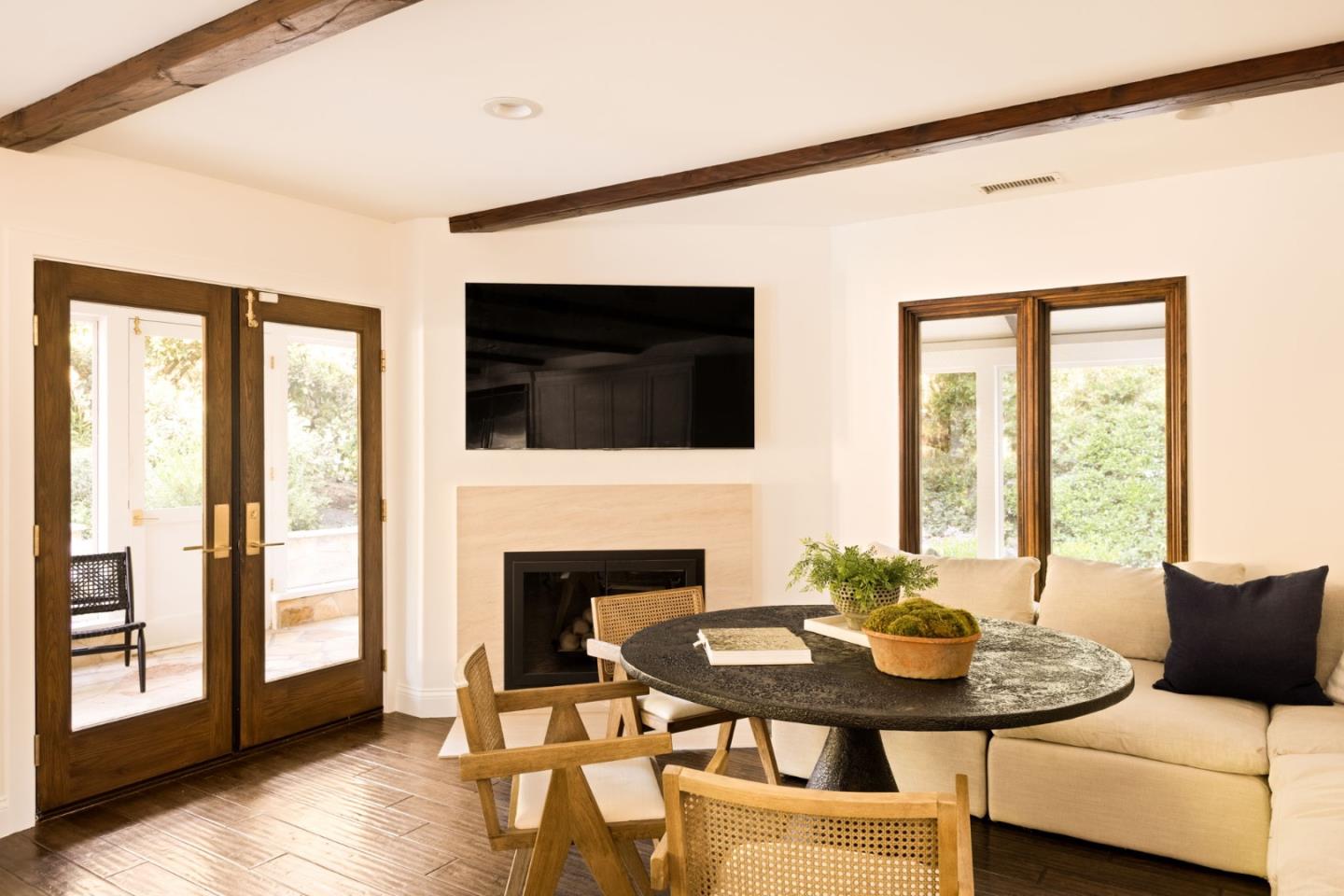 Detail Gallery Image 10 of 59 For 24153 Long Valley Rd, Hidden Hills,  CA 91302 - 5 Beds | 4/1 Baths