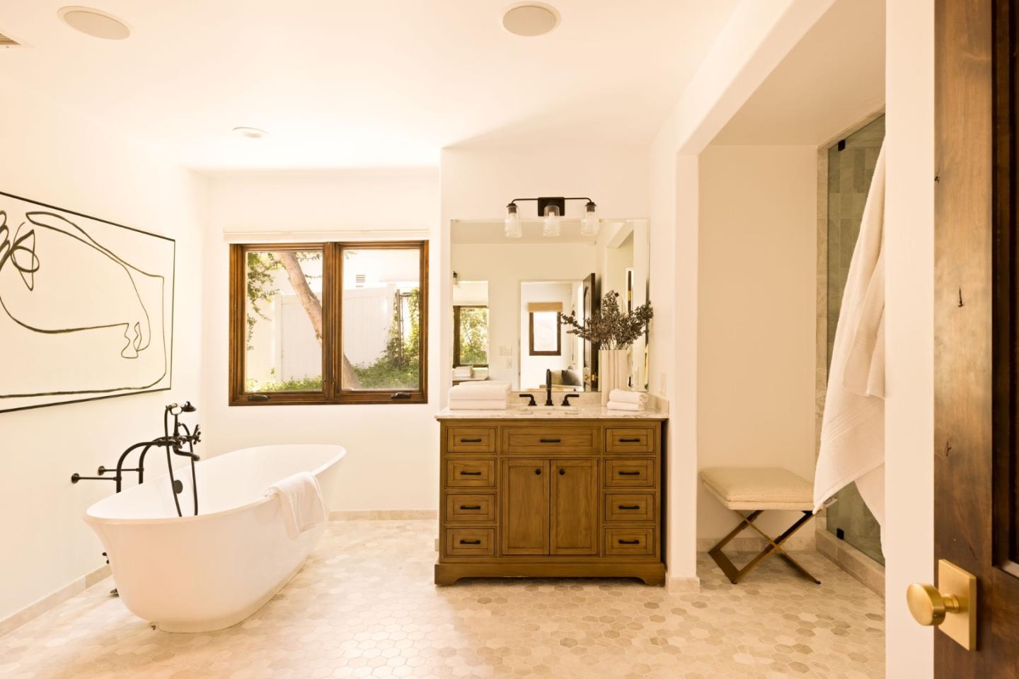 Detail Gallery Image 23 of 59 For 24153 Long Valley Rd, Hidden Hills,  CA 91302 - 5 Beds | 4/1 Baths