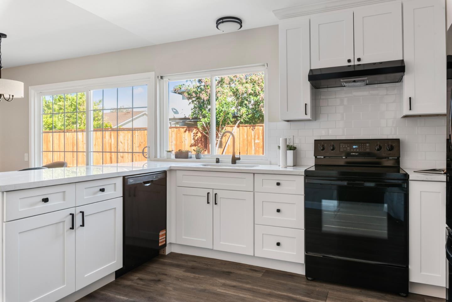 Detail Gallery Image 8 of 24 For 4824 Rue Calais, San Jose,  CA 95136 - 4 Beds | 2 Baths