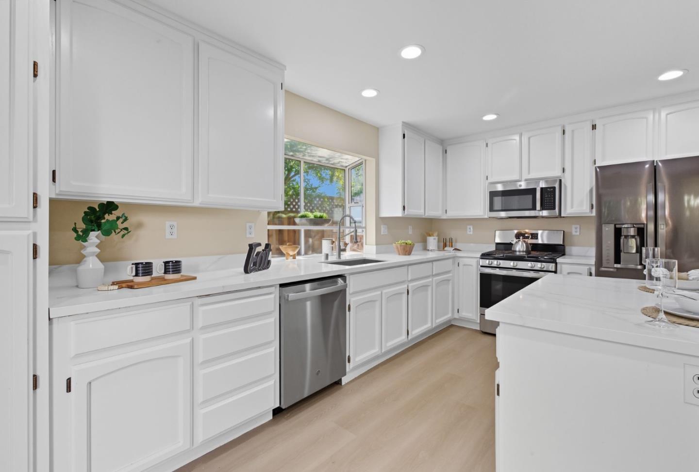 Detail Gallery Image 15 of 30 For 2666 Hesselbein Way, San Jose,  CA 95148 - 4 Beds | 3 Baths