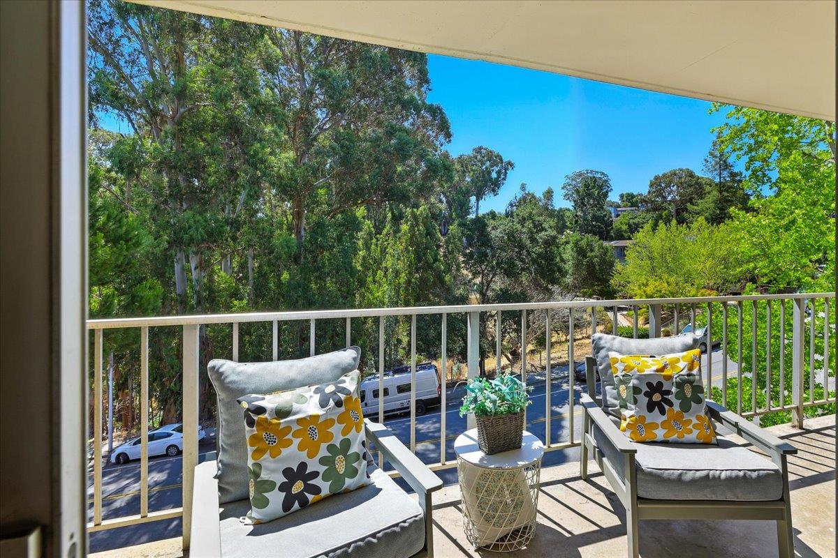 Detail Gallery Image 7 of 50 For 400 Davey Glen Rd #4525,  Belmont,  CA 94002 - 2 Beds | 2 Baths