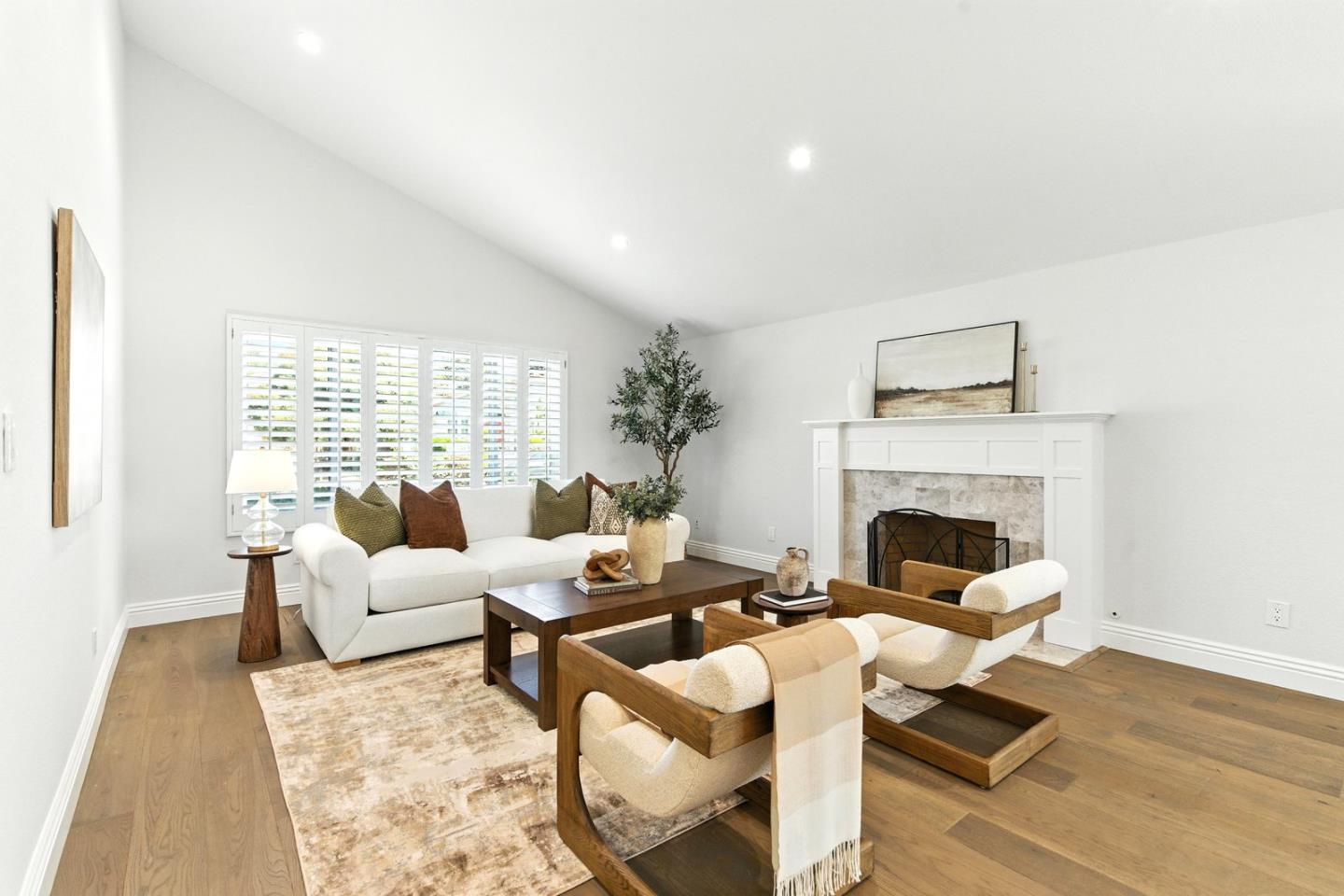 Detail Gallery Image 5 of 38 For 3165 Meadowlands Ln, San Jose,  CA 95135 - 4 Beds | 3 Baths