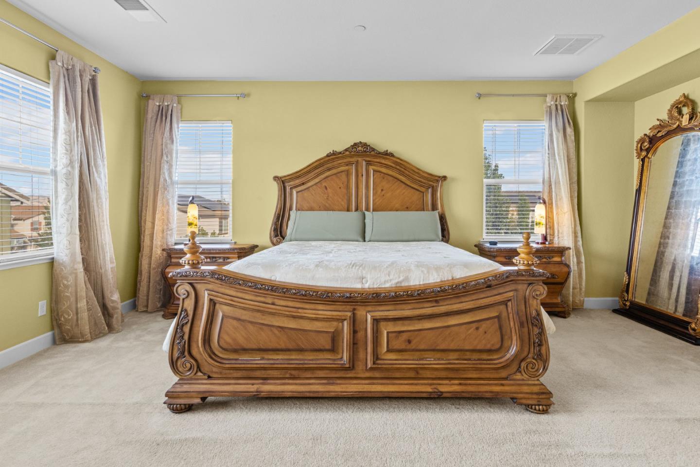 Detail Gallery Image 17 of 34 For 1145 Oak Brook Way, Gilroy,  CA 95020 - 5 Beds | 4/1 Baths