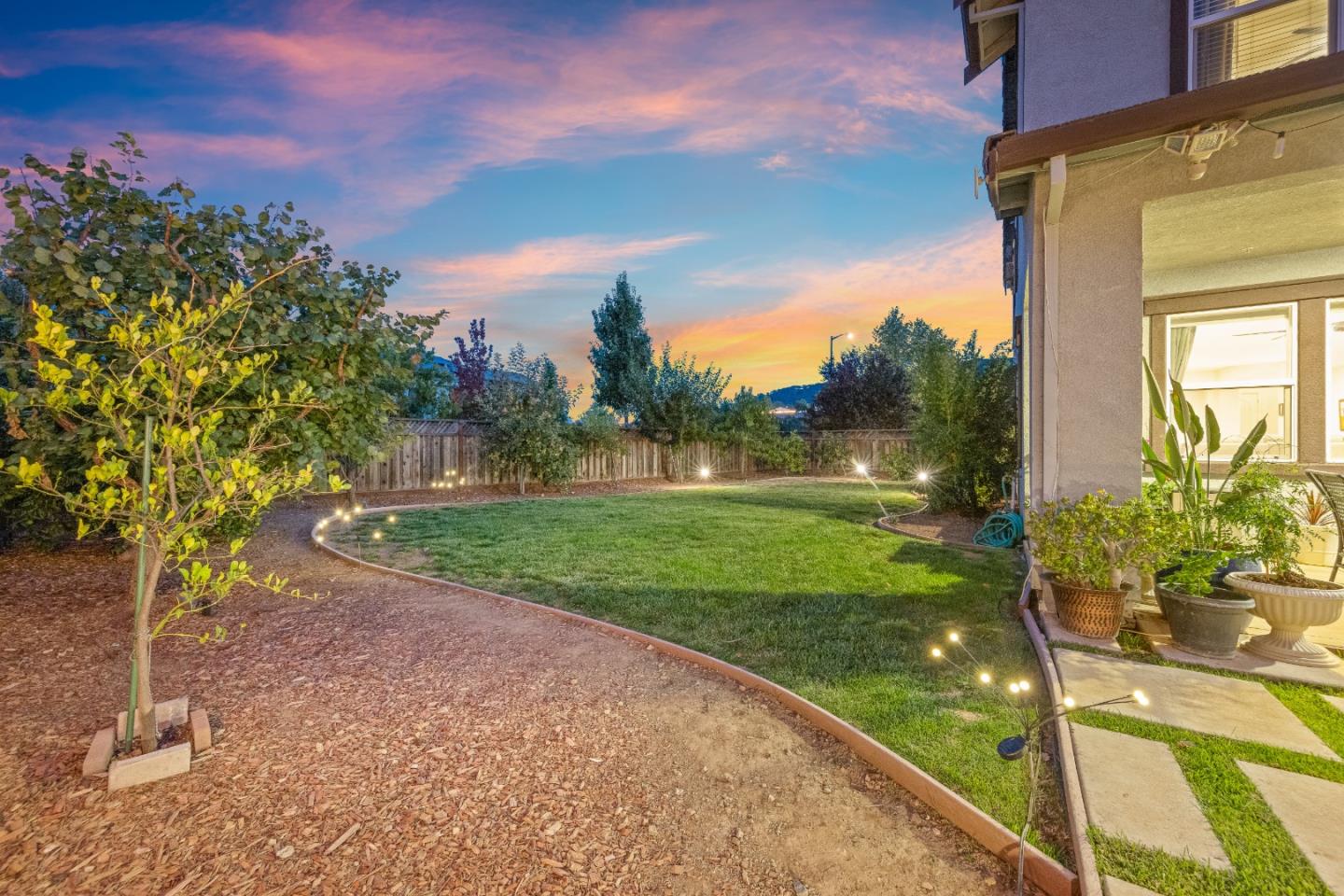 Detail Gallery Image 29 of 34 For 1145 Oak Brook Way, Gilroy,  CA 95020 - 5 Beds | 4/1 Baths