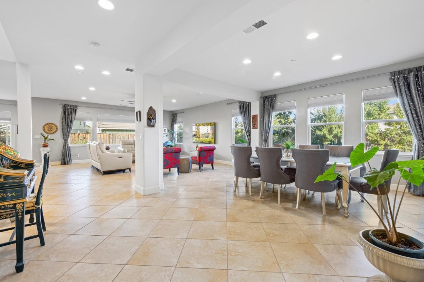 Detail Gallery Image 3 of 34 For 1145 Oak Brook Way, Gilroy,  CA 95020 - 5 Beds | 4/1 Baths