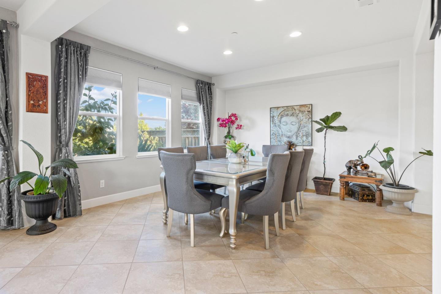 Detail Gallery Image 5 of 34 For 1145 Oak Brook Way, Gilroy,  CA 95020 - 5 Beds | 4/1 Baths