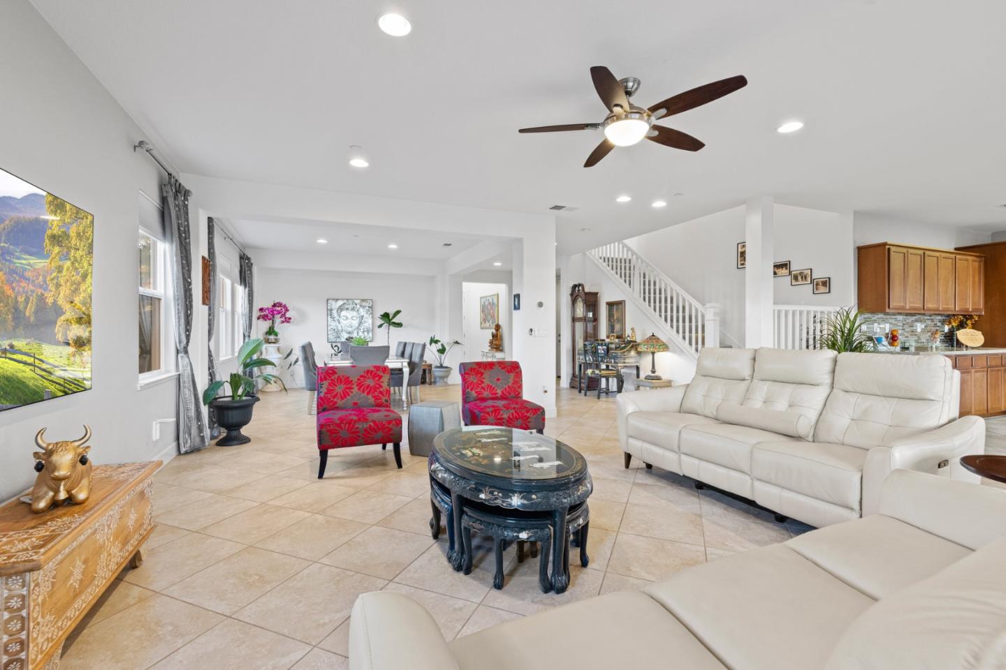 Detail Gallery Image 7 of 34 For 1145 Oak Brook Way, Gilroy,  CA 95020 - 5 Beds | 4/1 Baths