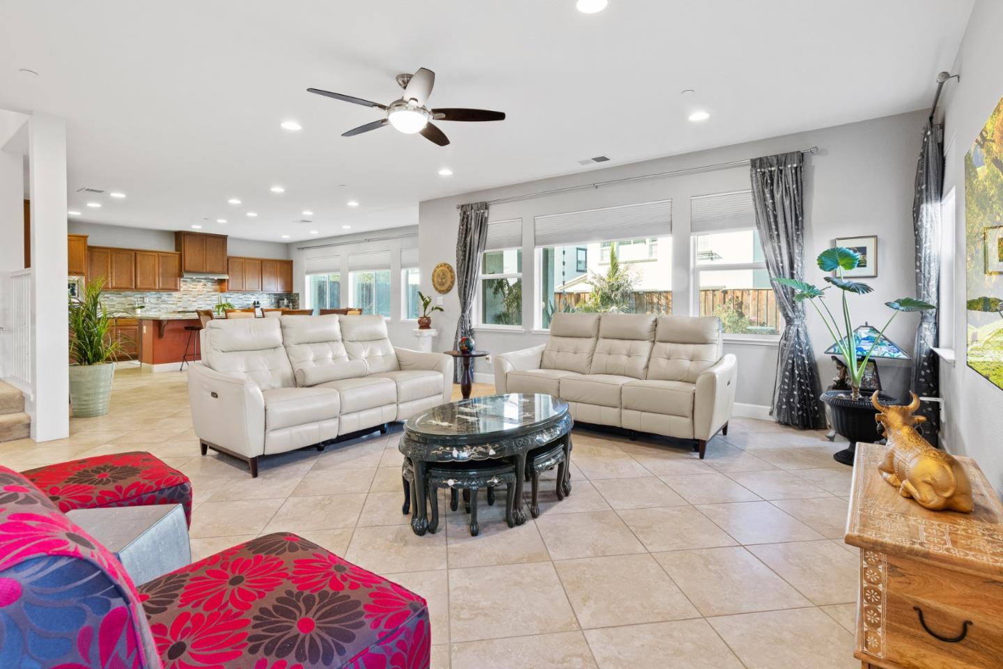 Detail Gallery Image 8 of 34 For 1145 Oak Brook Way, Gilroy,  CA 95020 - 5 Beds | 4/1 Baths