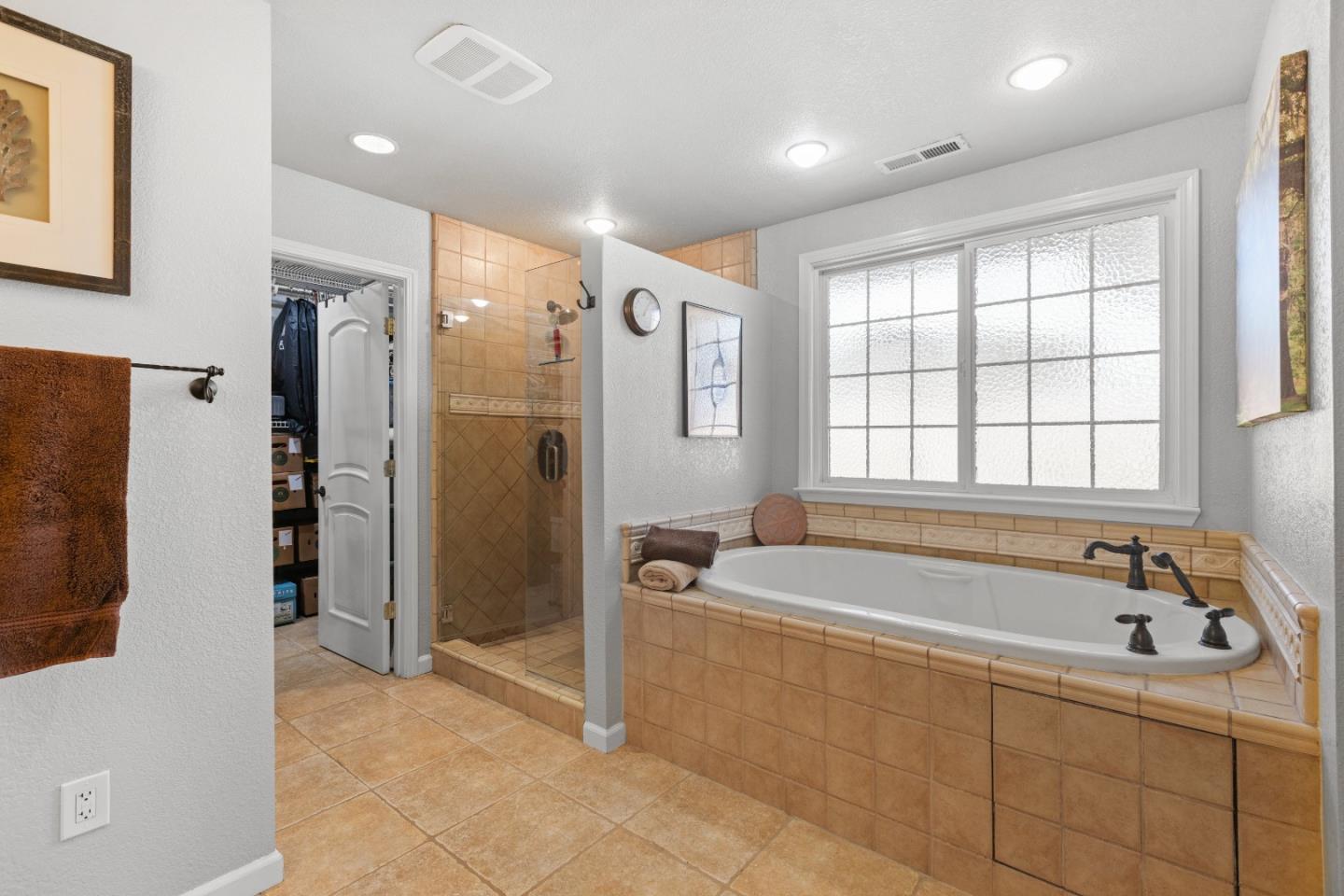 Detail Gallery Image 17 of 27 For 318 Doris Ave, San Jose,  CA 95127 - 4 Beds | 2 Baths