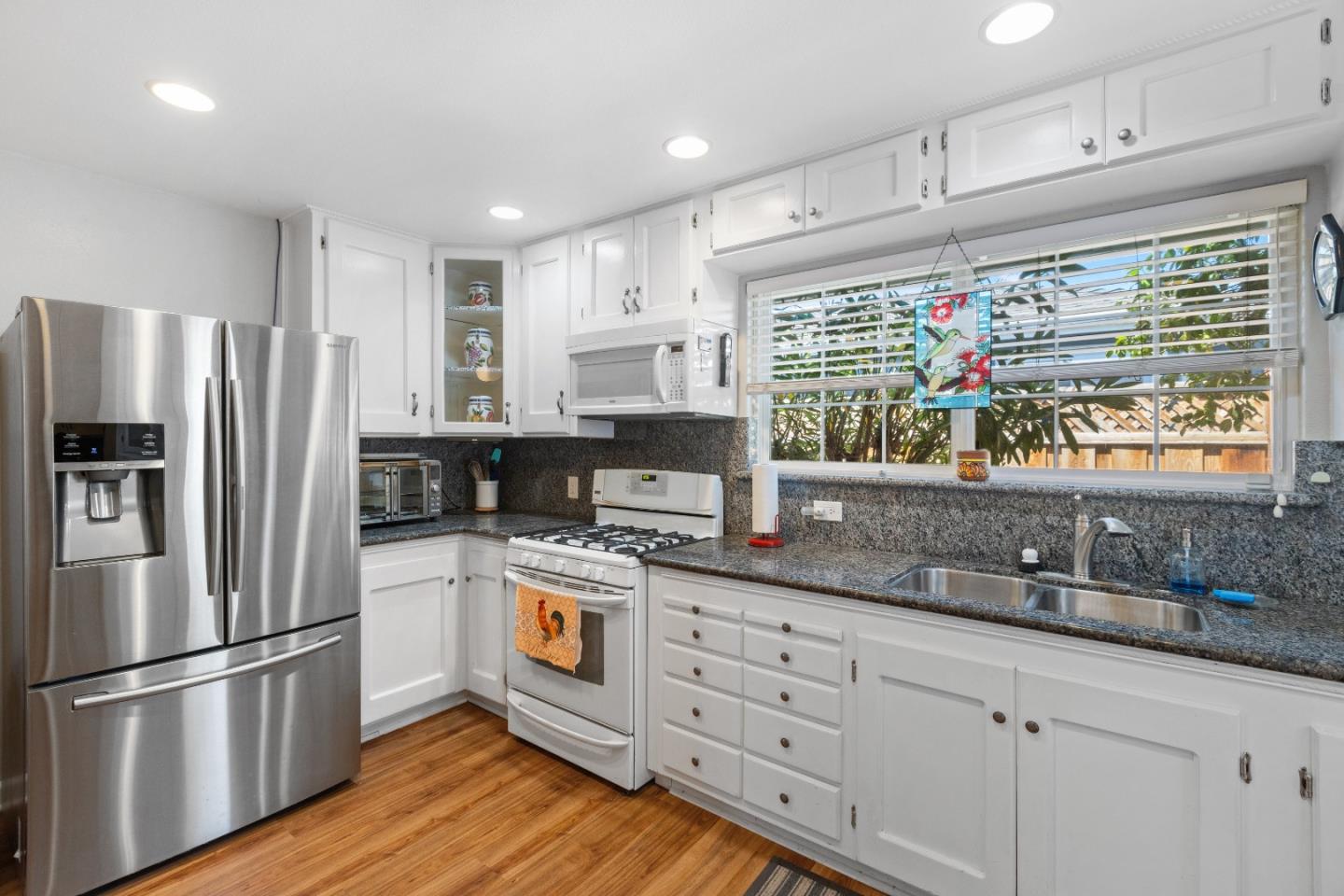 Detail Gallery Image 8 of 27 For 318 Doris Ave, San Jose,  CA 95127 - 4 Beds | 2 Baths