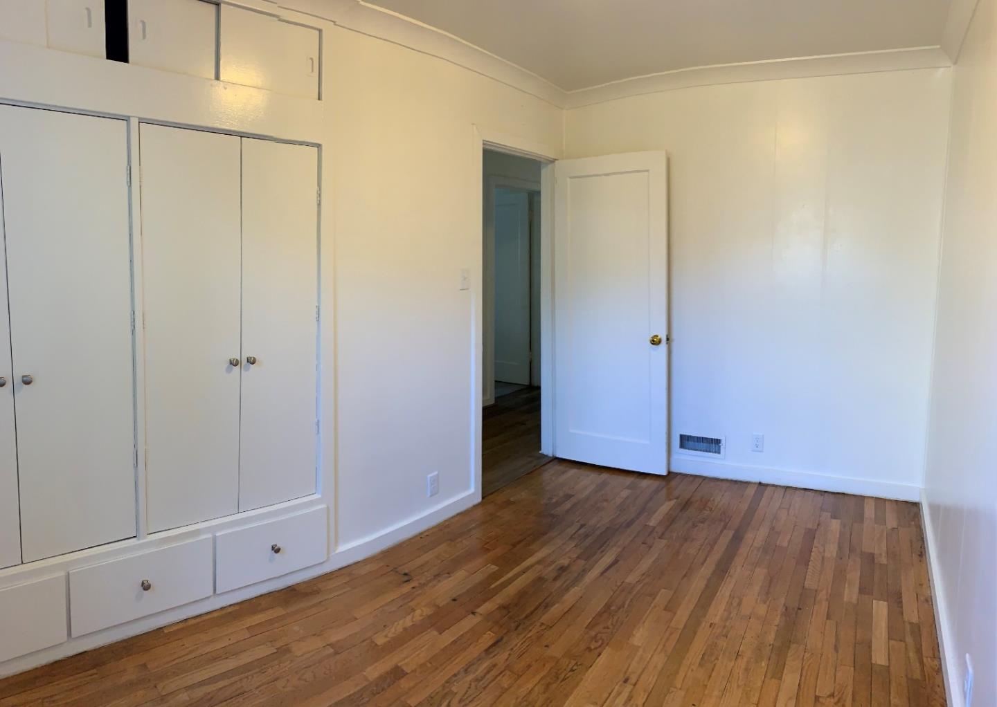 Detail Gallery Image 13 of 33 For 32 via Ventura, Monterey,  CA 93940 - – Beds | – Baths