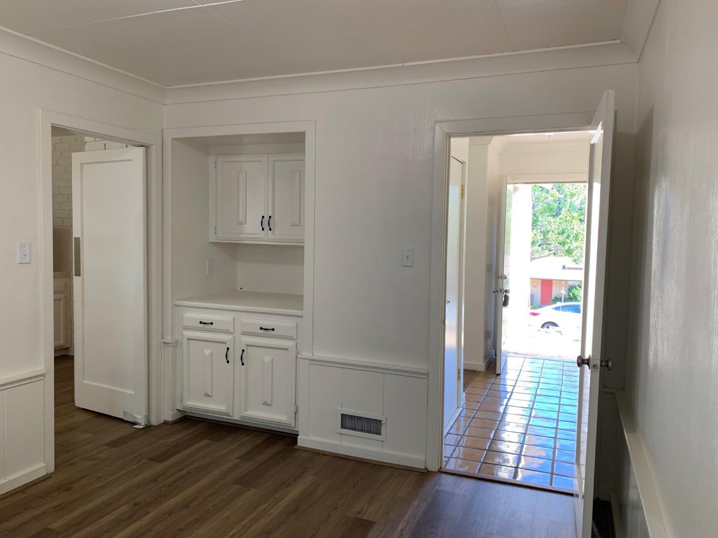 Detail Gallery Image 2 of 33 For 32 via Ventura, Monterey,  CA 93940 - – Beds | – Baths