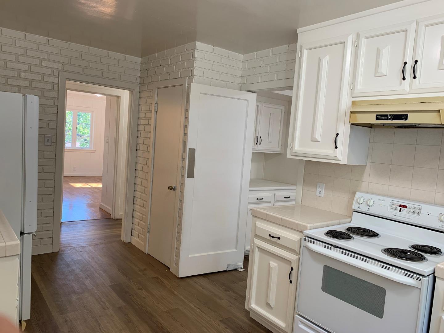 Detail Gallery Image 5 of 33 For 32 via Ventura, Monterey,  CA 93940 - – Beds | – Baths