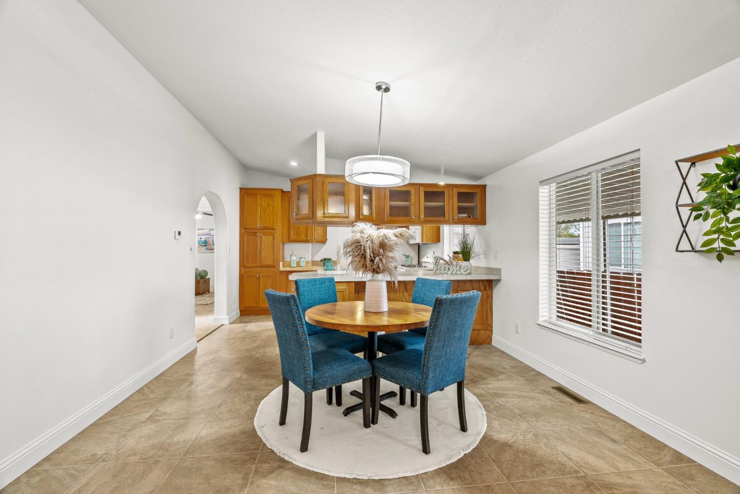 Detail Gallery Image 3 of 43 For 17779 Vierra Canyon Rd #33,  Salinas,  CA 93907 - 4 Beds | 2 Baths