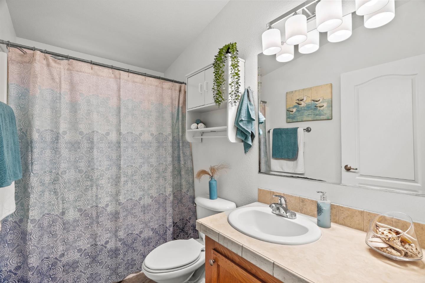 Detail Gallery Image 7 of 43 For 17779 Vierra Canyon Rd #33,  Salinas,  CA 93907 - 4 Beds | 2 Baths
