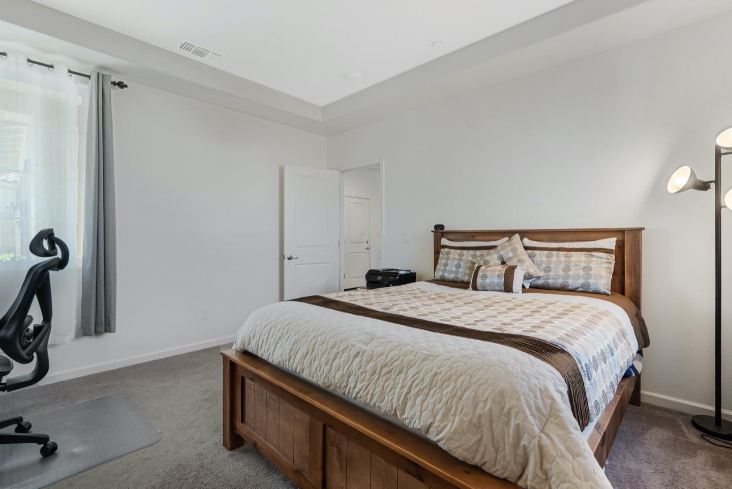 Detail Gallery Image 17 of 46 For 3076 Palomino Way, Hollister,  CA 95023 - 5 Beds | 3/1 Baths
