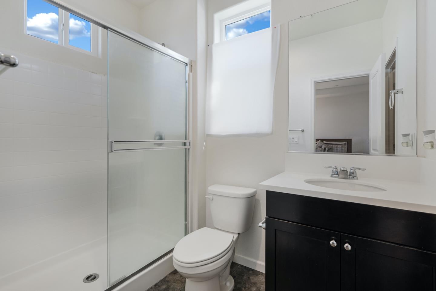 Detail Gallery Image 18 of 46 For 3076 Palomino Way, Hollister,  CA 95023 - 5 Beds | 3/1 Baths