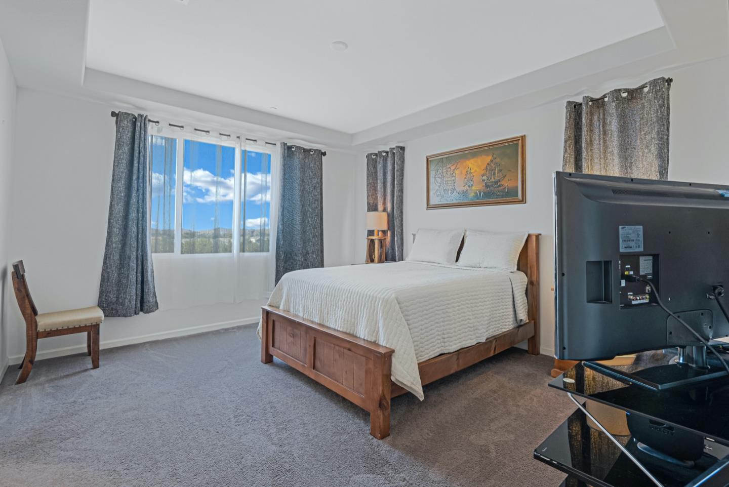 Detail Gallery Image 22 of 46 For 3076 Palomino Way, Hollister,  CA 95023 - 5 Beds | 3/1 Baths
