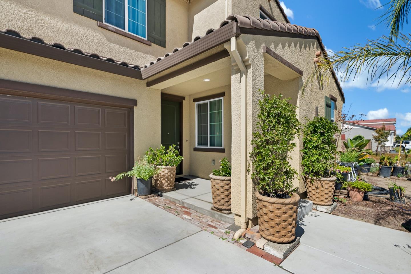 Detail Gallery Image 5 of 46 For 3076 Palomino Way, Hollister,  CA 95023 - 5 Beds | 3/1 Baths
