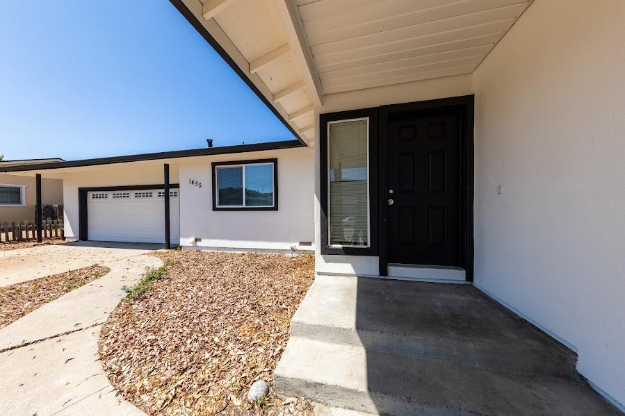 Detail Gallery Image 2 of 22 For 1455 Yosemite St, Seaside,  CA 93955 - 3 Beds | 2 Baths