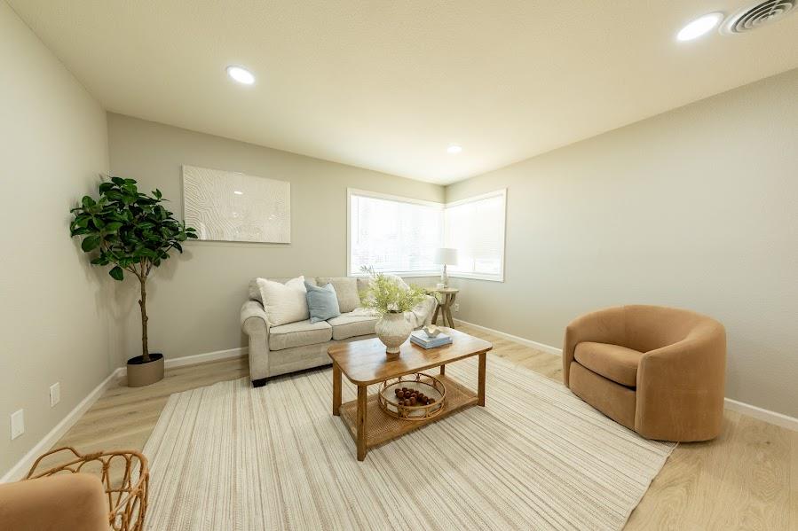 Detail Gallery Image 4 of 22 For 1455 Yosemite St, Seaside,  CA 93955 - 3 Beds | 2 Baths